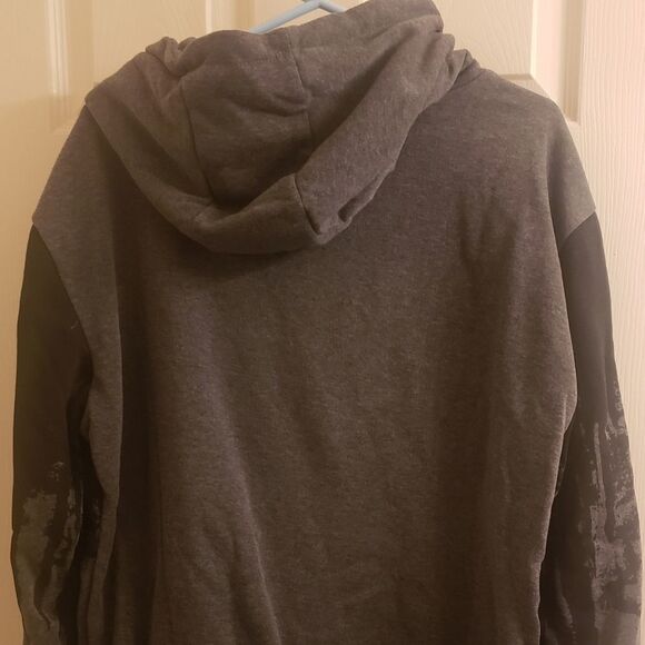 Two tone design black hoodie - Picture 2 of 4